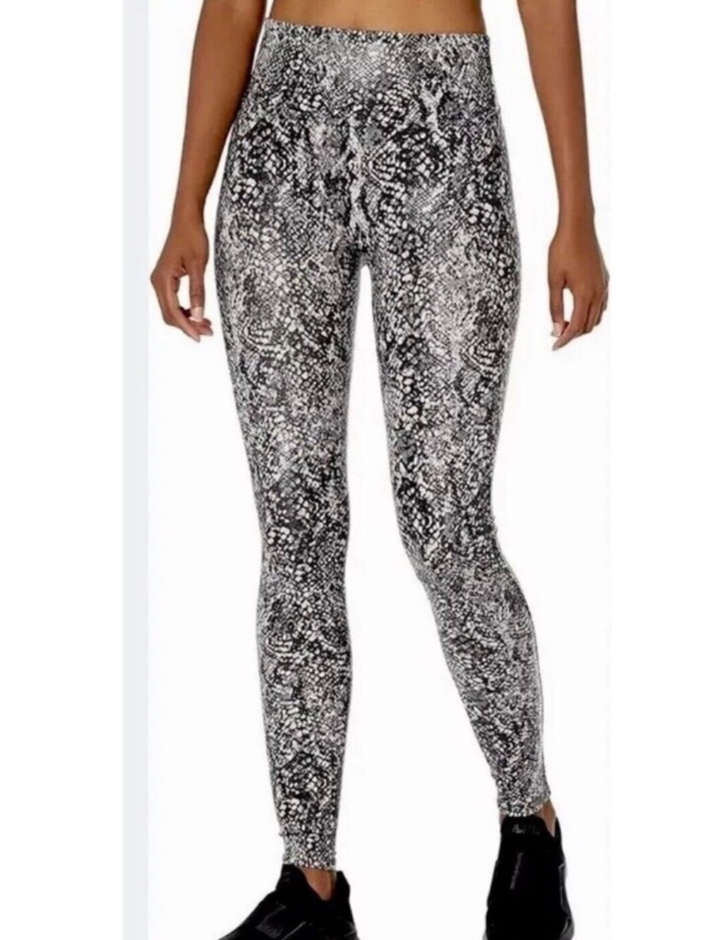 Spanx snakeskin shiny faux leather leggings large